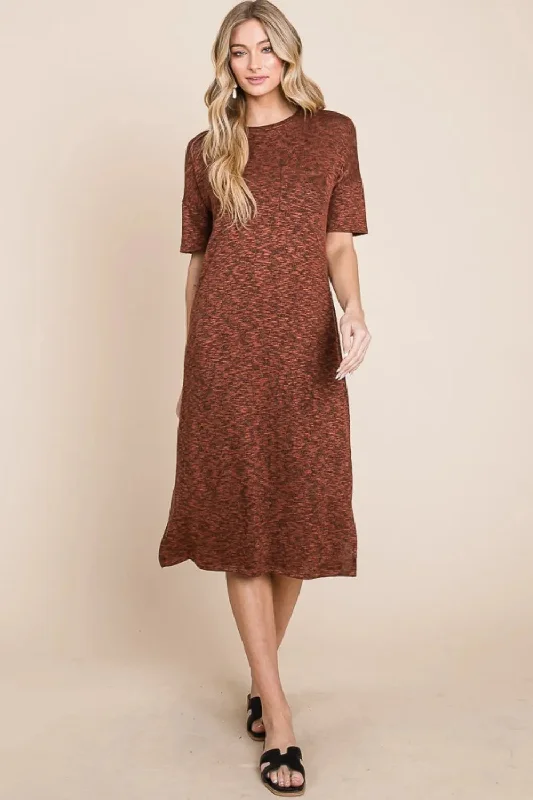 Everyday Dress with Backless Design for a Flirty Look Round Neck Side Slit Midi Dress Everyday Dress with Backless Design for a Flirty Look Round Neck Side Slit Midi Dress