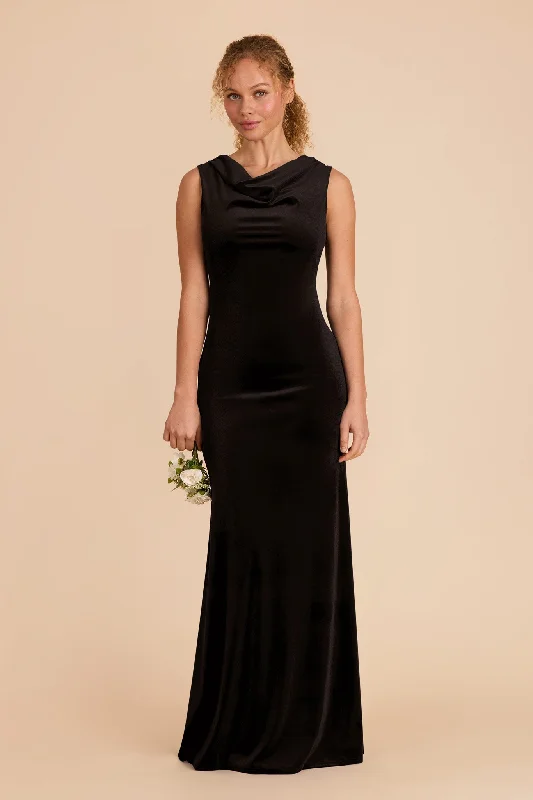 Maternity dress for a baby's first visit to the art gallery Fallon Velvet Dress - Black Maternity dress for a baby's first visit to the art gallery Fallon Velvet Dress - Black