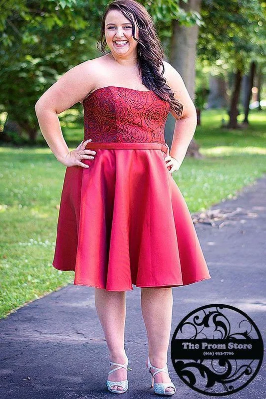 Maternity dress with empire waist for added comfort Sydneys Closet Strapless Short Prom Dress Maternity dress with empire waist for added comfort Sydneys Closet Strapless Short Prom Dress