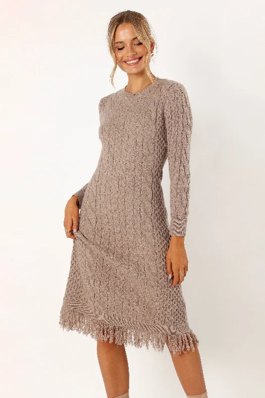Midi dresses with pleated bodices for a classic and tailored look Roberta Long Sleeve Knit Dress - Grey Midi dresses with pleated bodices for a classic and tailored look Roberta Long Sleeve Knit Dress - Grey