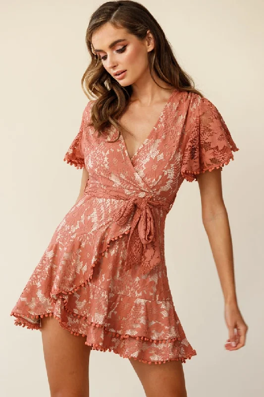 Mini dresses with gathered skirts for a voluminous effect Cami Angel Sleeve Faux Wrap Dress Lace Rose Mini dresses with gathered skirts for a voluminous effect Cami Angel Sleeve Faux Wrap Dress Lace Rose