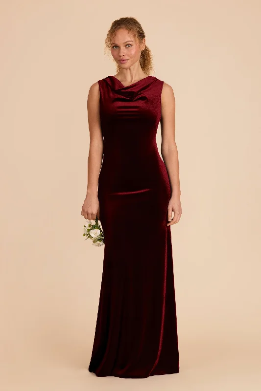 Maternity dress for a brunch with friends Fallon Velvet Dress - Cabernet