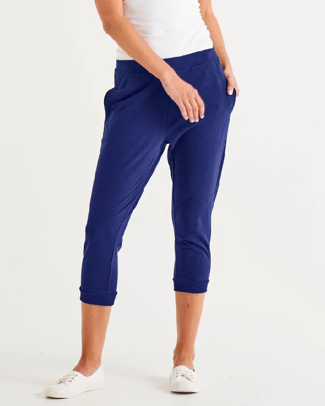 Plus Size Women's Stretch Cotton Tight Trousers in Navy for Comfortable Everyday WearBetty Basics Tasha Cropped Jogger Navy Plus Size Women's Stretch Cotton Tight Trousers in Navy for Comfortable Everyday WearBetty Basics Tasha Cropped Jogger Navy
