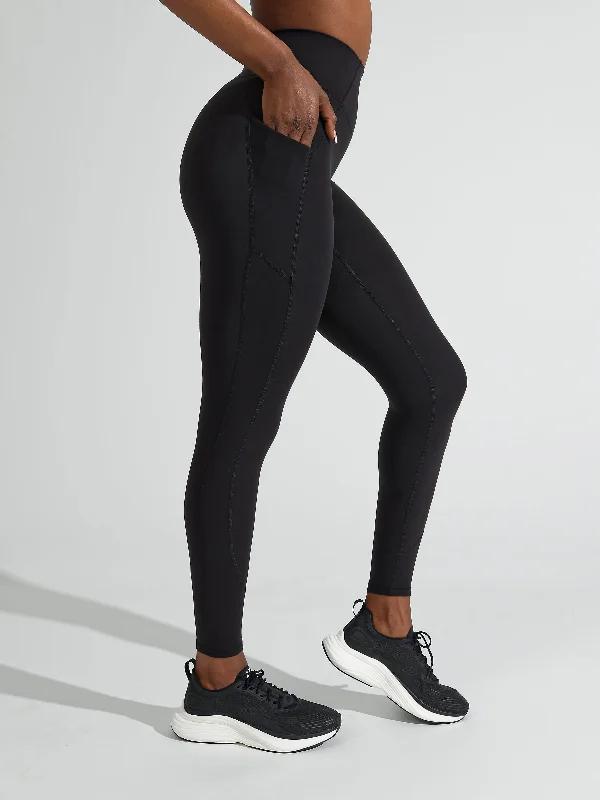 Women's Metallic Tight Trousers in Gold for a Glamorous Party EnsembleContour Pocket Legging - Onyx Black Women's Metallic Tight Trousers in Gold for a Glamorous Party EnsembleContour Pocket Legging - Onyx Black