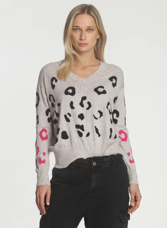 Cropped Women's Angora Blend Sweaters for a Trendy LookChance Cheetah Vee - Stone/black Cropped Women's Angora Blend Sweaters for a Trendy LookChance Cheetah Vee - Stone/black
