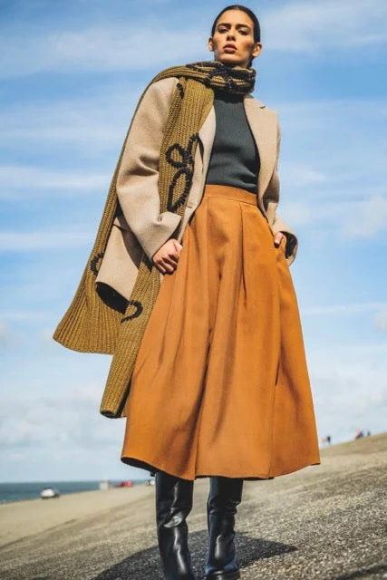 Plus Size Women's Oversized Knit Tops in Neutral ColorsFibre Mood Livia Skirt