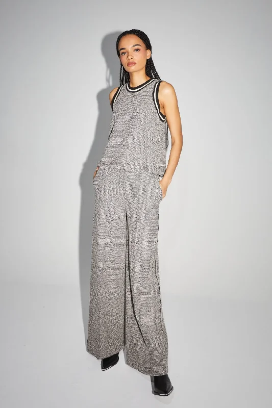 Cropped Women's Angora Blend Sweaters for a Trendy LookImprevu The Charlie Pants In Beige Leo Cropped Women's Angora Blend Sweaters for a Trendy LookImprevu The Charlie Pants In Beige Leo