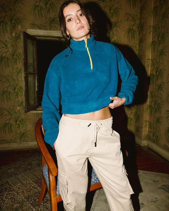 High - Low Hem Women's Cashmere - Blended SweatersNavy Cropped Polar Sweater