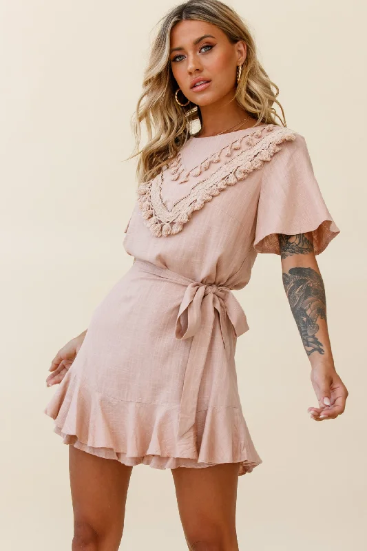 Halter Neck Women Dress to Show Off the Shoulders and NecklineAngelique Tassel Bust Wrap Bottom Dress Mocha Halter Neck Women Dress to Show Off the Shoulders and NecklineAngelique Tassel Bust Wrap Bottom Dress Mocha