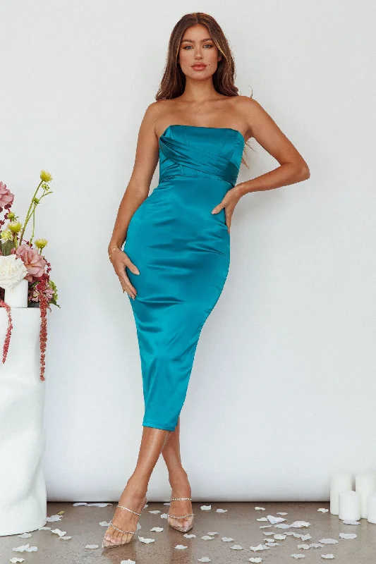 Strapless Women Dress with a Built - in Bra for Comfort and SupportStill Mine Strapless Midi Dress Green Strapless Women Dress with a Built - in Bra for Comfort and SupportStill Mine Strapless Midi Dress Green