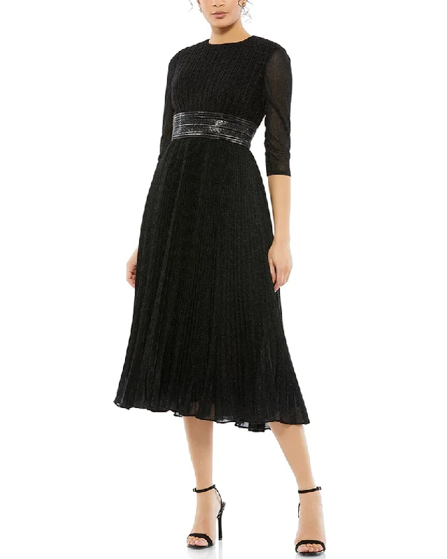 Long - Sleeve Women Dress in Velvet for a Luxurious Winter Look Long - Sleeve Women Dress in Velvet for a Luxurious Winter Look Mac Duggal Cocktail Dress