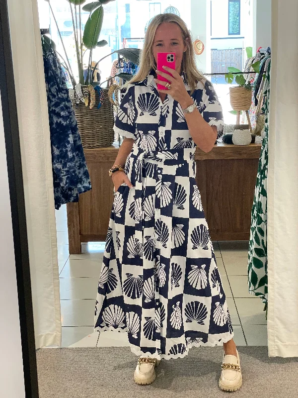 Mermaid - Style Women Dress with a Fitted Silhouette for Special Occasions Mermaid - Style Women Dress with a Fitted Silhouette for Special Occasions Sea Shells Maxi Shirt Dress Mermaid - Style Women Dress with a Fitted Silhouette for Special Occasions Mermaid - Style Women Dress with a Fitted Silhouette for Special Occasions Sea Shells Maxi Shirt Dress