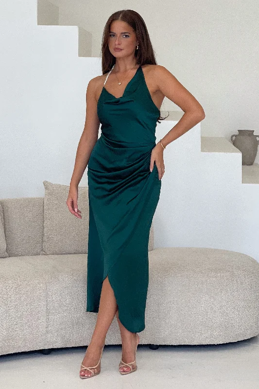 Midi dresses with geometric cutouts for a contemporary and edgy lookPearl Neck Ruched Waist Dress Green Midi dresses with geometric cutouts for a contemporary and edgy lookPearl Neck Ruched Waist Dress Green