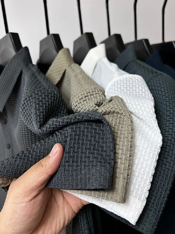 Shaper camisole for a smooth silhouette under tops​Eleganza T-Shirt