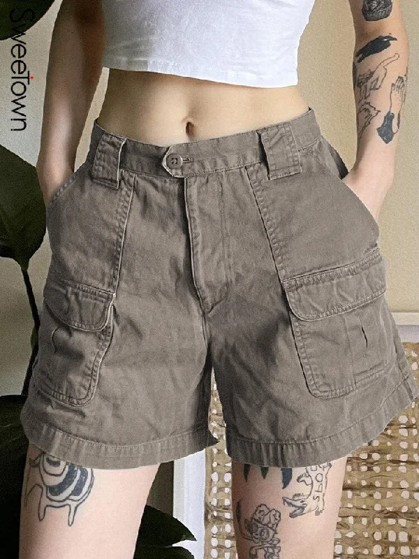 Shaper with a thong design for no visible panty lines​Pockets Stitch Straight Leg Short