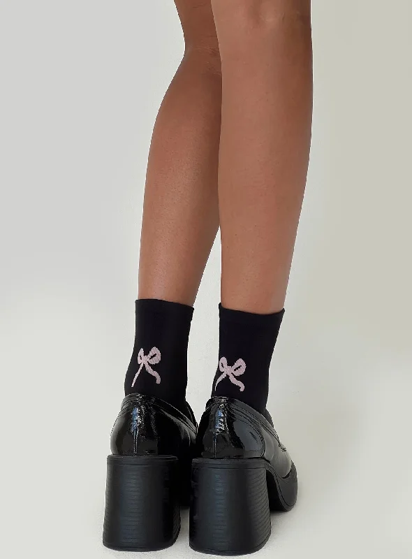 seamless women tights for a smooth look under clothesAdonna Sock Black / Pink