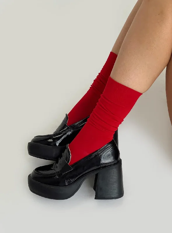 women tights for yoga and Pilates sessionsIdalia Socks Red