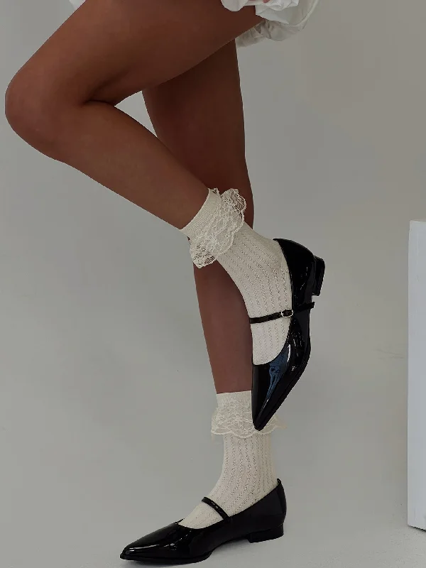 sheer women tights for a more delicate appearanceJosefina Frill Sock White