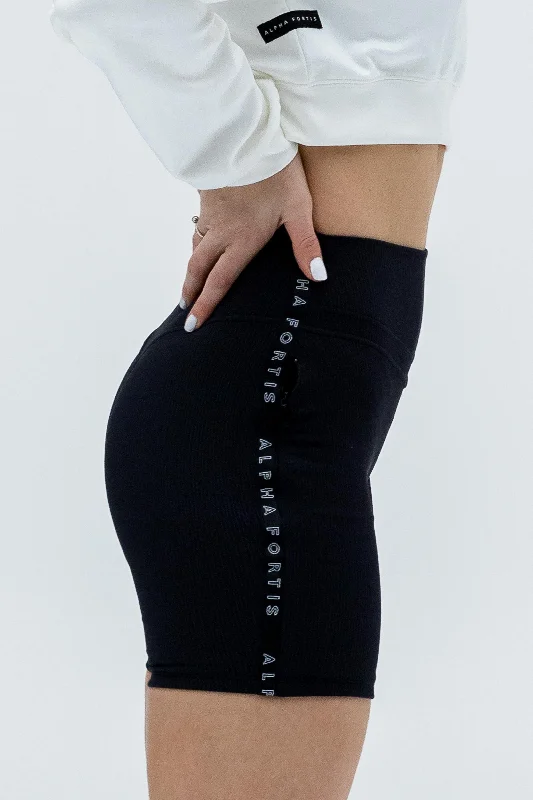 lace - trimmed women tights for a feminine feelLUXE Rib Shorts