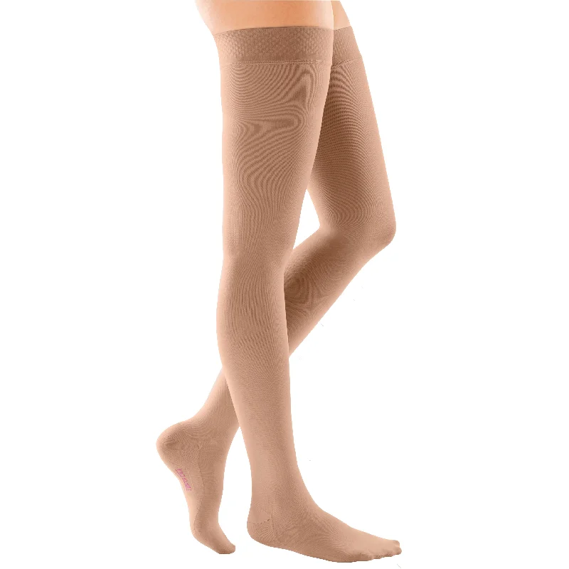 Patterned stockings with polka dotsMediven Comfort 20-30 mmHg Thigh High w/Beaded Silicone Top Band Patterned stockings with polka dotsMediven Comfort 20-30 mmHg Thigh High w/Beaded Silicone Top Band