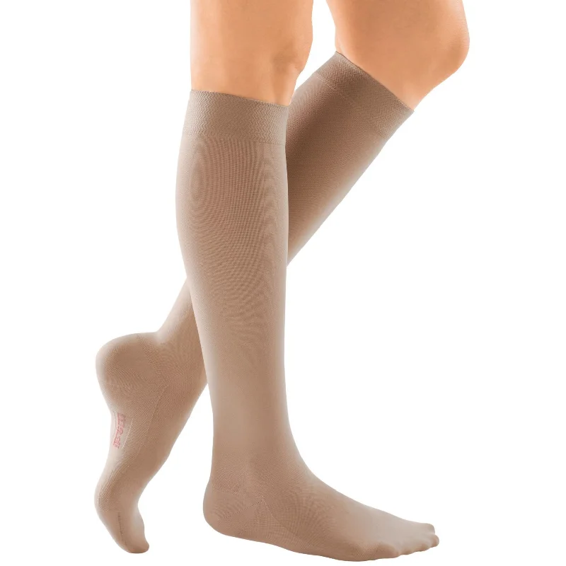 Moisture - wicking stockings for keeping feet dryMediven Comfort 30-40 mmHg Calf High