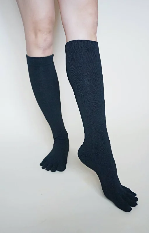 Women's moisture - wicking socks for sportsSilk Cotton Knee High Toe Socks