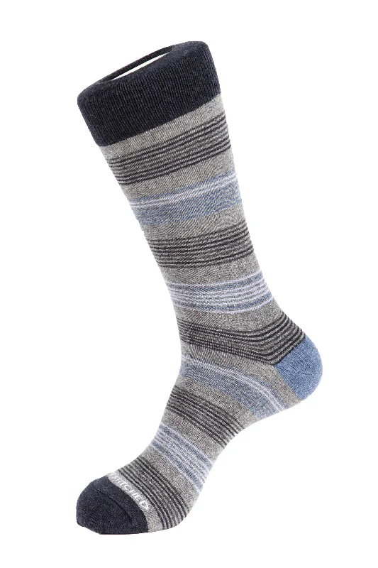 Women's nylon - reinforced socks for durabilityNEEDLE STRPE