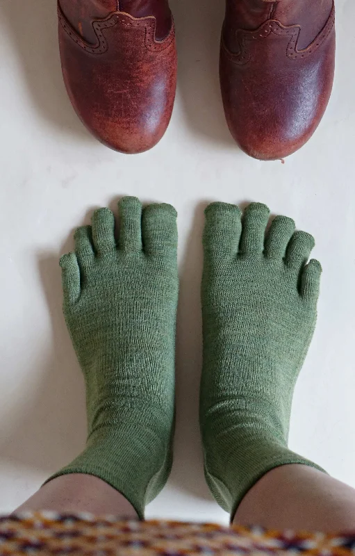 Women's cotton blend socks for breathabilityWashable Merino Wool and Silk Toe Socks