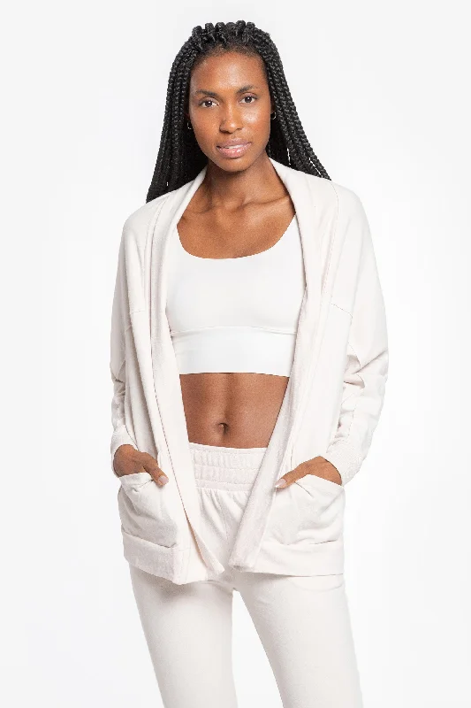 Oversized women's wool coats in a monochromatic look for a trendy outfitEco Comfy Sweatshirt Oversized women's wool coats in a monochromatic look for a trendy outfitEco Comfy Sweatshirt