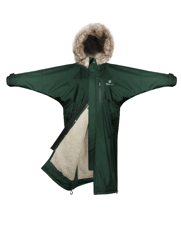 Long women's mac coats in a lightweight fabric for spring showersEvolution Women's | Thick Fleece | Fur Hood | Black Forest Green Long women's mac coats in a lightweight fabric for spring showersEvolution Women's | Thick Fleece | Fur Hood | Black Forest Green