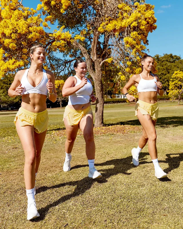 Linen Women Shorts for Breathable Comfort in Hot WeatherAccelerate 3" Run Shorts - Sunflower Linen Women Shorts for Breathable Comfort in Hot WeatherAccelerate 3" Run Shorts - Sunflower