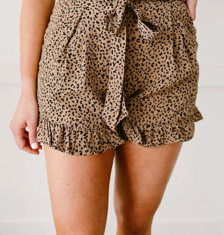 Elastic Waist Women Shorts for Easy Wear and ComfortShort Leash Ruffled Shorts In Taupe Elastic Waist Women Shorts for Easy Wear and ComfortShort Leash Ruffled Shorts In Taupe